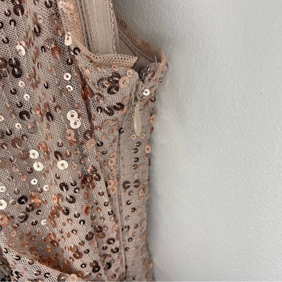 NWT New Aidan by Aidan Mattox One Shoulder Sequin Gown Size 2 - Picture 9 of 11